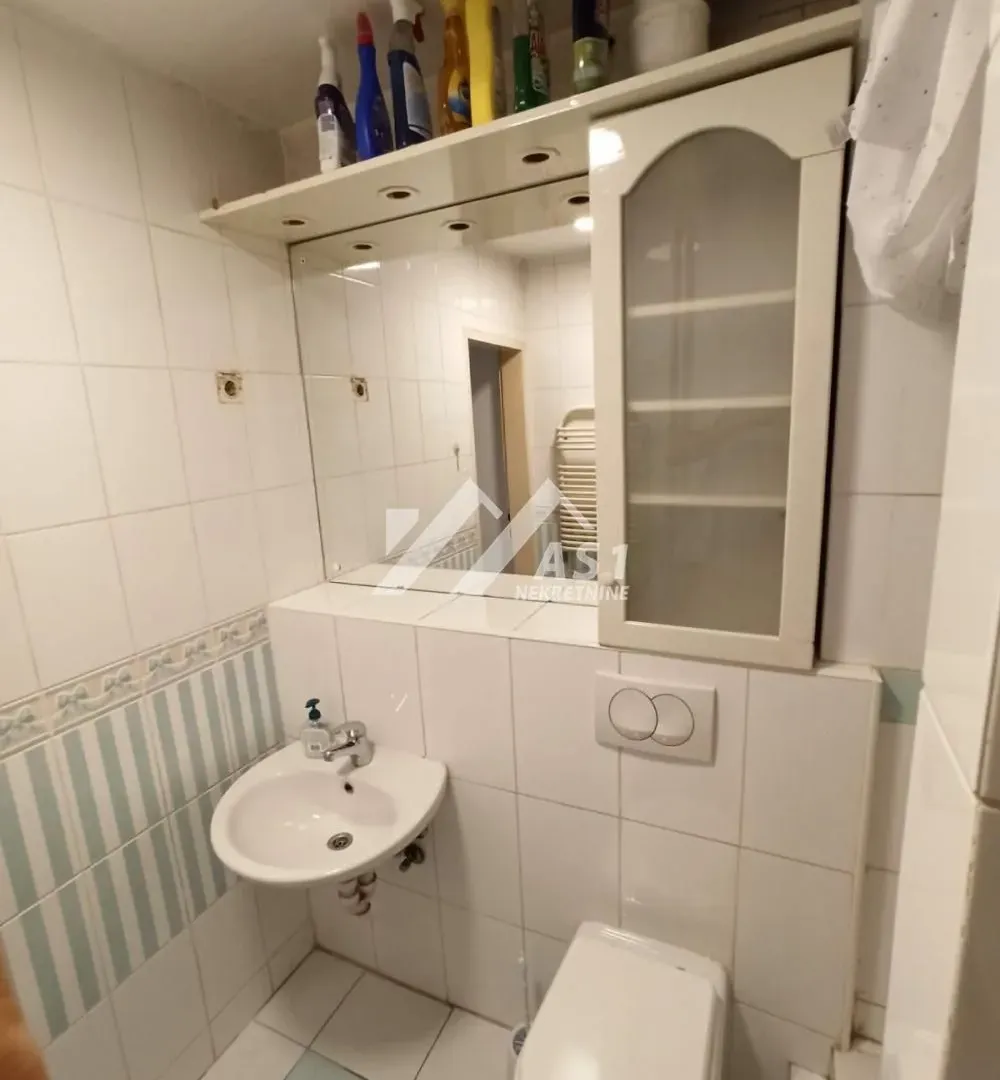 Izdavanje, dvosoban stan, 56m², Liman 2, Novi Sad Sve Podlokacije