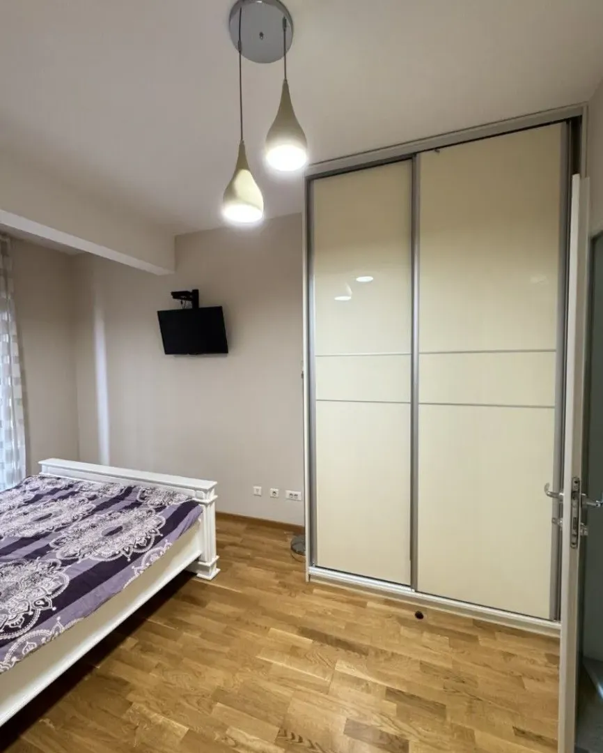 Izdavanje, trosoban stan, 95m², Kruševac, Podgorica