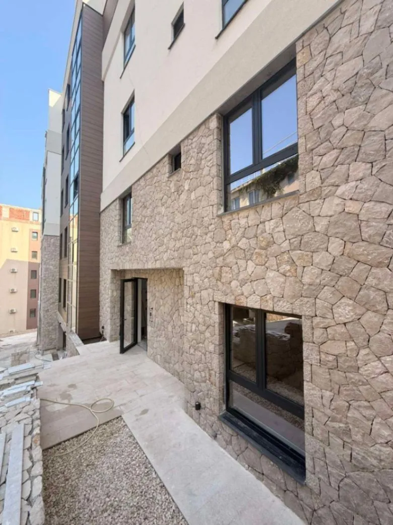 Sale, one bedroom apartment, 43m², Bečići, Budva