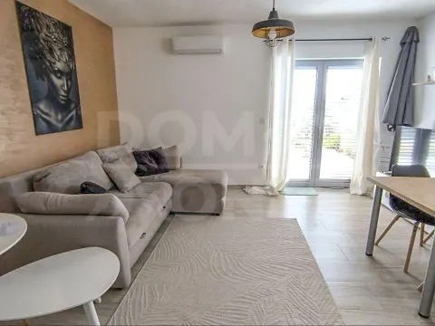 Izdavanje, jednosoban stan, 47m², Tivat, Crna Gora - image 3
