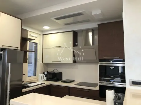 Sale, house, 400m², Bečići, Budva - image 22