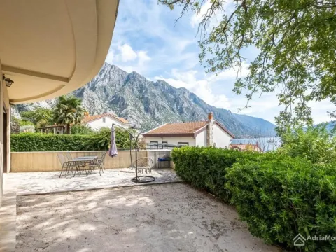 Prodaja, dvosoban stan, 79m², Orahovac, Kotor - image 7