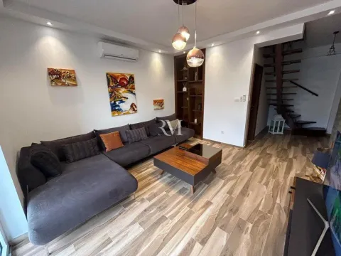 Rent, three bedroom apartment, 120m², Dobrota, Kotor - image 10