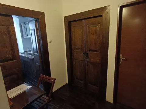 Prodaja, trosoban stan, 88m², Kotor, Crna Gora - image 4