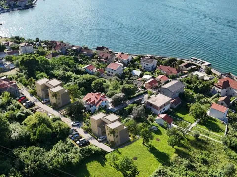 Sale, three bedroom apartment, 56m², Stoliv, Kotor - image 6