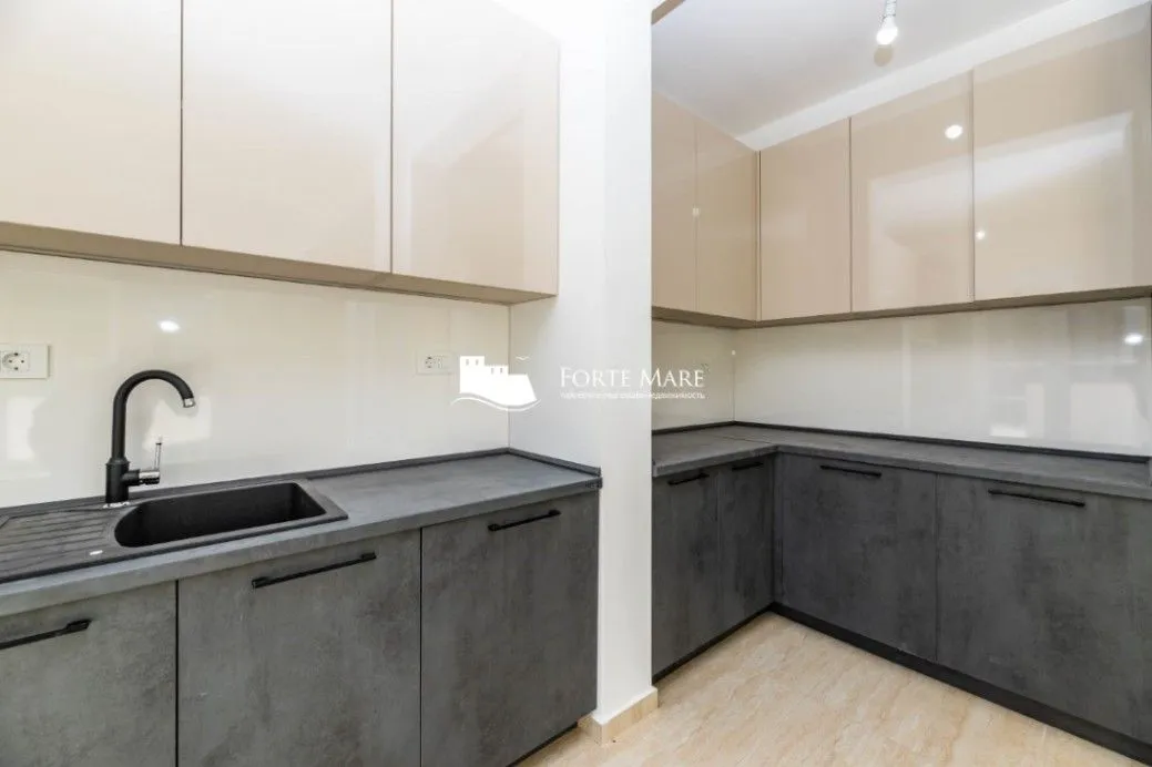 Prodaja, dvosoban stan, 68m², Đenovići, Herceg Novi