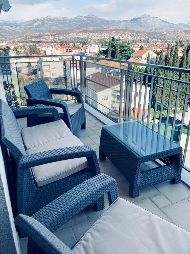 Rent, two bedroom apartment, 75m², Gorica C, Podgorica