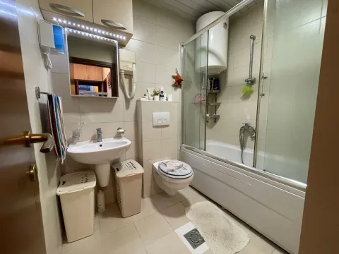 Izdavanje, dvosoban stan, 68m², City Kvart, Podgorica - image 8