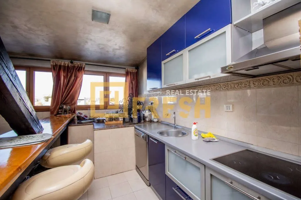 Prodaja, dvosoban stan, 120m², Centar, Podgorica