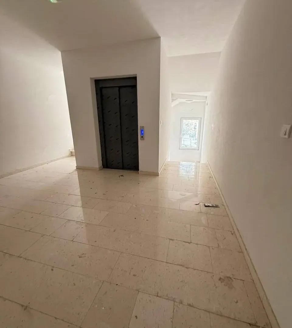 Prodaja, garsonjera, 30m², Lazi, Budva