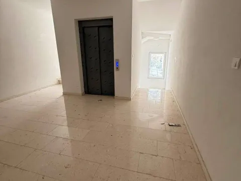 Prodaja, garsonjera, 30m², Lazi, Budva - image 6