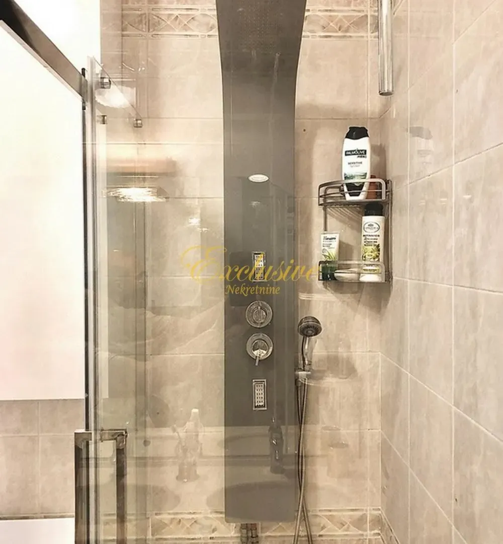 Sale, house, 365m², Čukarica, Beograd