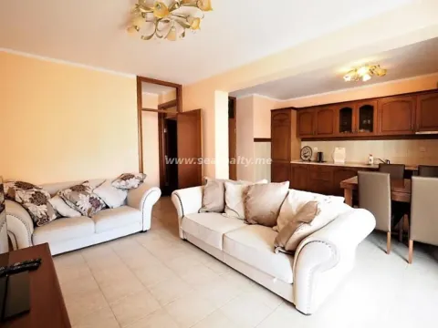 Prodaja, dvosoban stan, 82m², Budva, Crna Gora - image 1