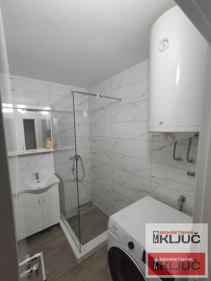 Prodaja, dvosoban stan, 63m², Bulevar Oslobodjenja, Novi Sad Sve Podlokacije