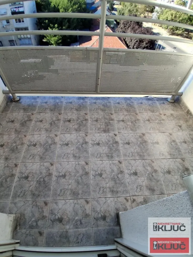 Izdavanje, četvorosoban stan, 94m², Nova Detelinara, Novi Sad Sve Podlokacije