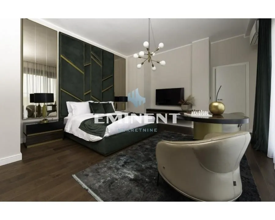Izdavanje, četvorosoban stan, 450m², Novi Beograd Blok 65, Novi Beograd Sve Podlokacije