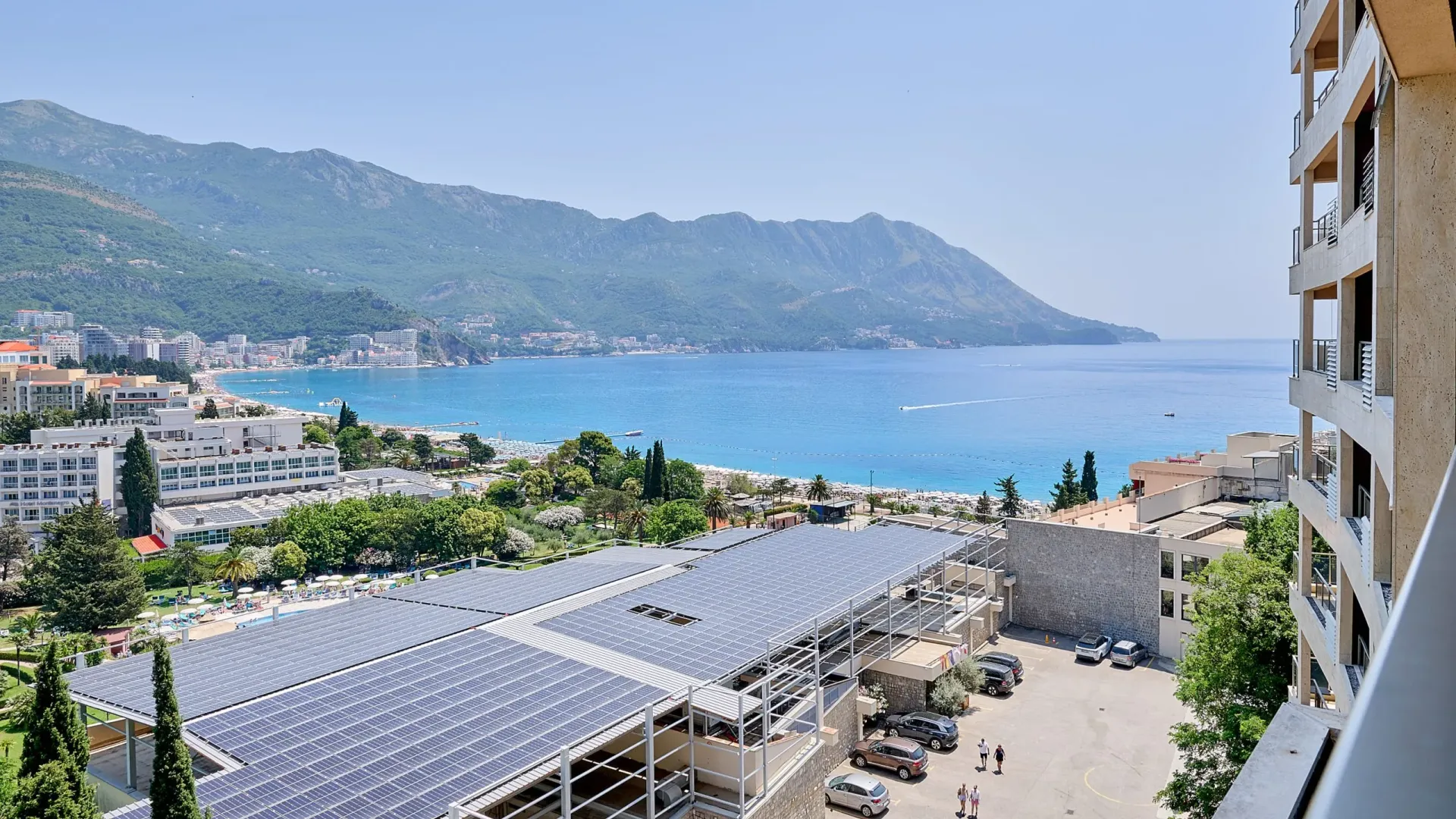 Rent, two bedroom apartment, 50m², Bečići, Budva