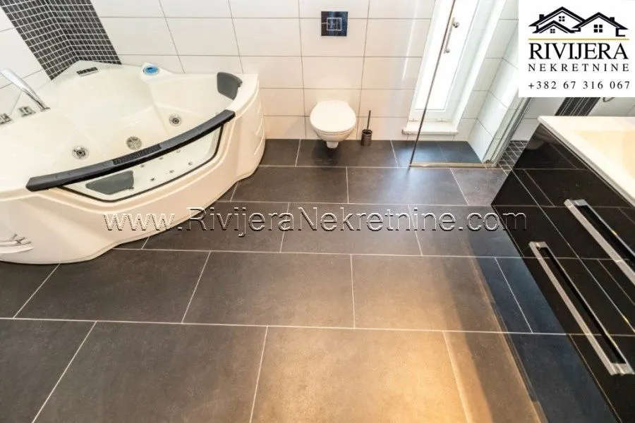 Prodaja, kuća, 297m², Topla, Herceg Novi