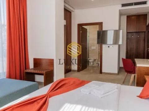 Izdavanje, ugostiteljski objekat, 2000m², Sutomore, Bar - image 7