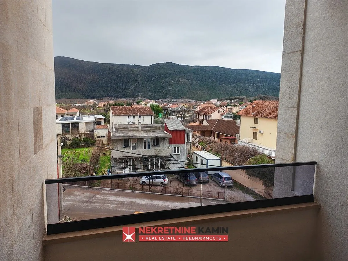 Prodaja, trosoban stan, 121m², Lastva Grbaljska, Kotor