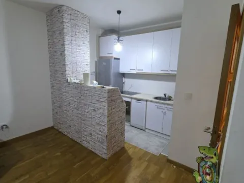 Prodaja, jednosoban stan, 46m², Stari Aerodrom, Podgorica - image 6