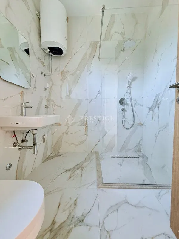 Prodaja, garsonjera, 33m², Momišići, Podgorica