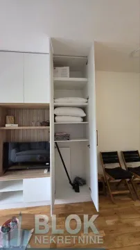 Rent, studio apartment, 30m², Stari Aerodrom, Podgorica - image 2