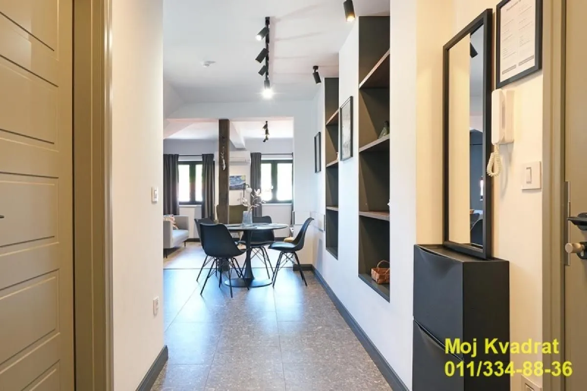Prodaja, četvorosoban stan, 109m², Zemun Centar, Zemun Sve Podlokacije