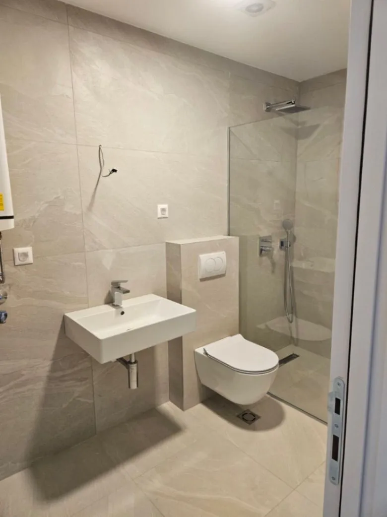 Prodaja, dvosoban stan, 79m², Dalmatinska ulica, Podgorica