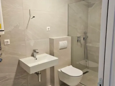 Prodaja, dvosoban stan, 79m², Dalmatinska ulica, Podgorica - image 3