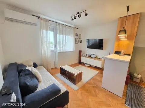 Prodaja, trosoban stan, 51m², Južni Bulevar, Vračar Sve Podlokacije - image 3