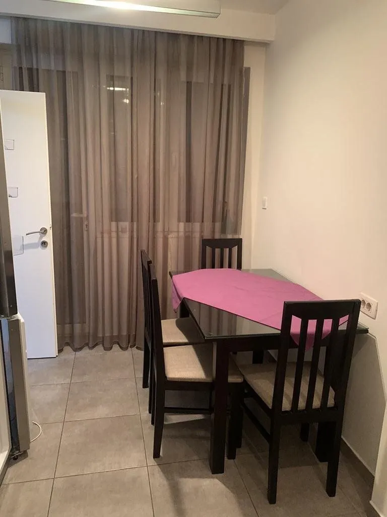 Izdavanje, jednosoban stan, 58m², Preko Morače, Podgorica