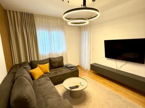 Prodaja, jednosoban stan, 45m², City Kvart, Podgorica - image 3