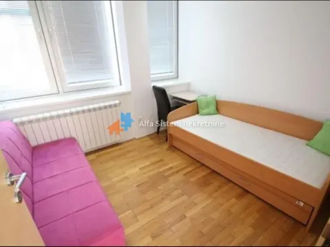 Izdavanje, četvorosoban stan, 250m², Savski Venac, Beograd - image 20