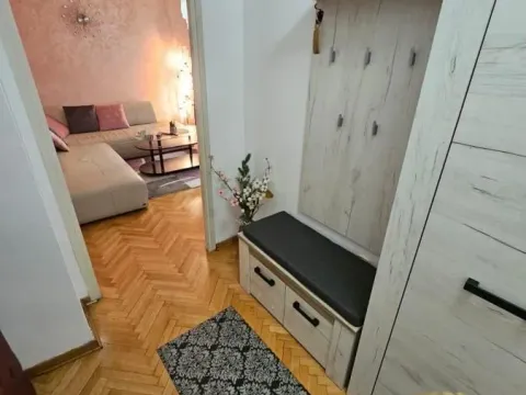 Izdavanje, trosoban stan, 85m², Slavija, Vračar Sve Podlokacije - image 9