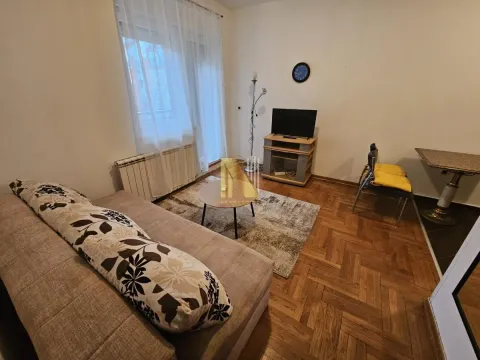 Rent, studio apartment, 26m², Bulevar Oslobodjenja, Novi Sad Sve Podlokacije - image 4