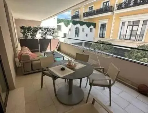 Prodaja, jednosoban stan, 78m², Tivat, Crna Gora - image 11