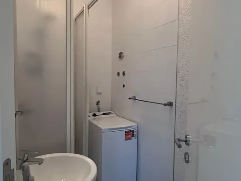 Izdavanje, garsonjera, 25m², Tivat, Crna Gora - image 10