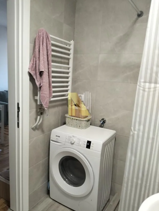 Prodaja, dvosoban stan, 41m², Bulevar Evrope, Novi Sad Sve Podlokacije