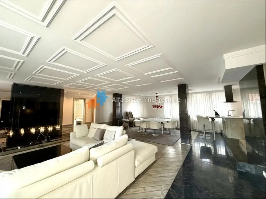 Rent, four bedroom apartment, 250m², Kalenić Pijaca, Vračar Sve Podlokacije