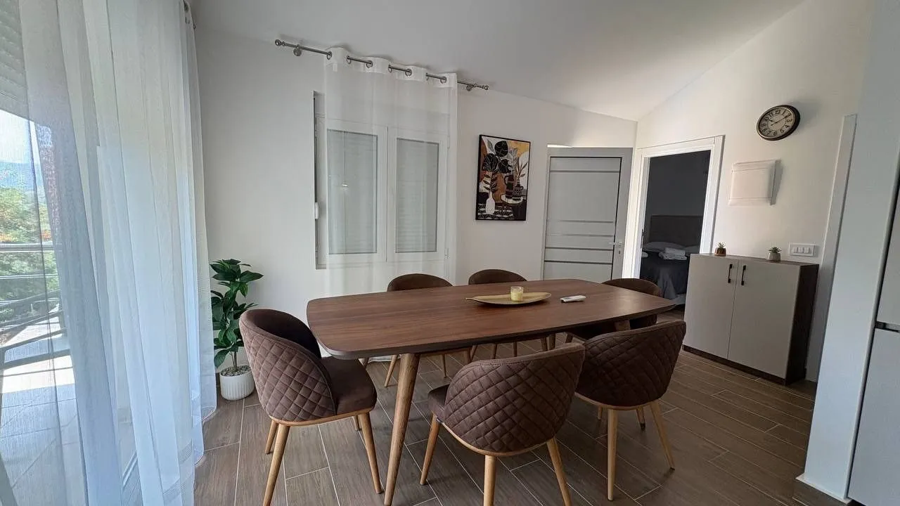 Rent, two bedroom apartment, 65m², Tripovići, Tivat