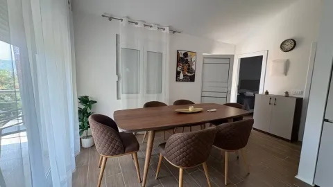 Rent, two bedroom apartment, 65m², Tripovići, Tivat - image 3