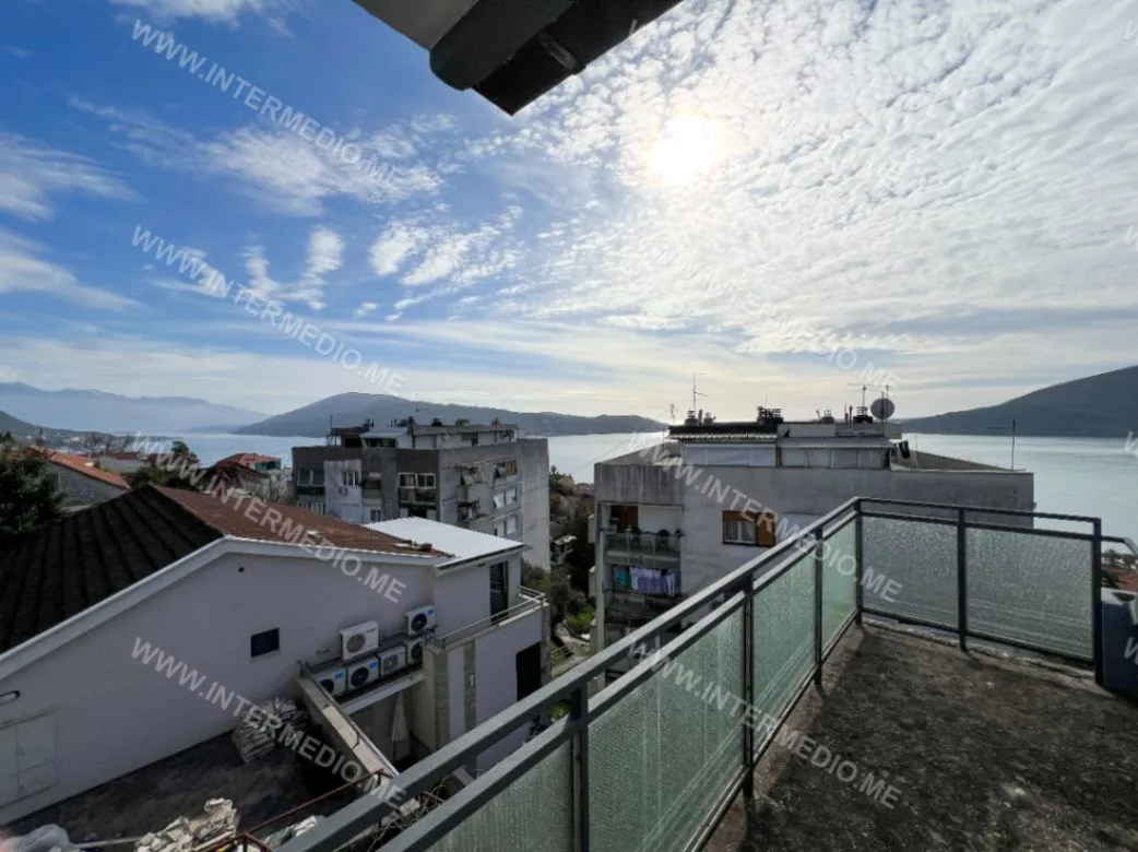 Prodaja, kuća, 213m², Centar, Herceg Novi
