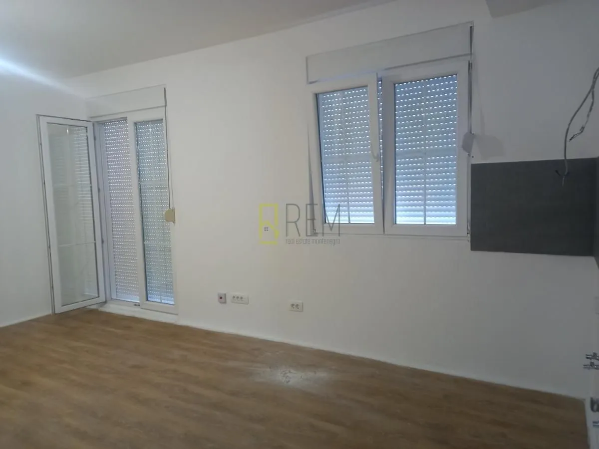 Prodaja, garsonjera, 25m², Cetinje, Crna Gora