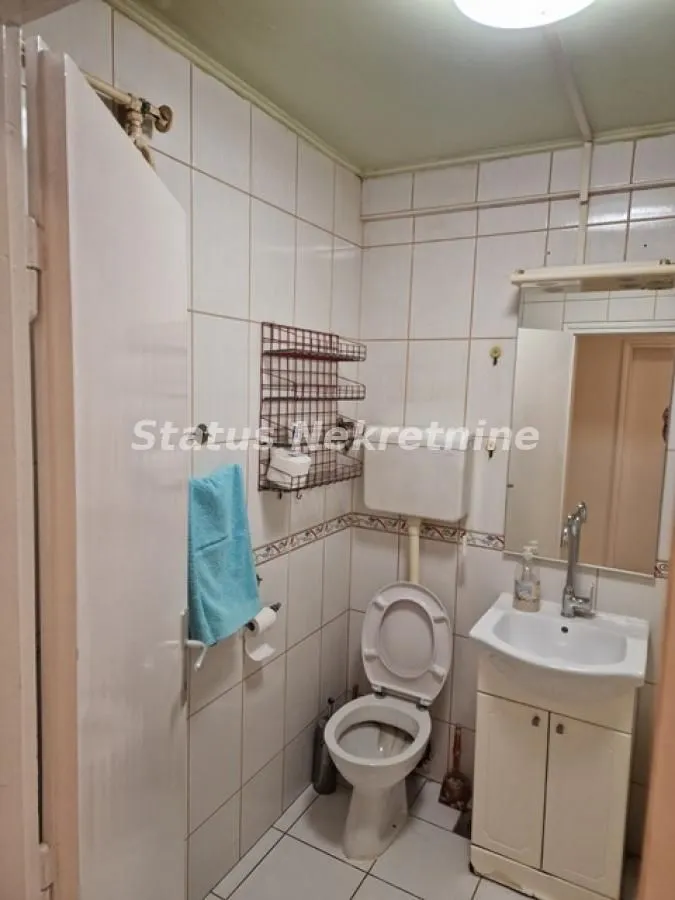 Izdavanje, dvosoban stan, 60m², Železnička Stanica, Novi Sad Sve Podlokacije