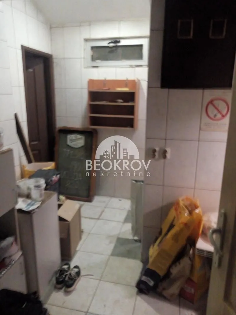 Sale, office space, 60m², Čukarica, Beograd