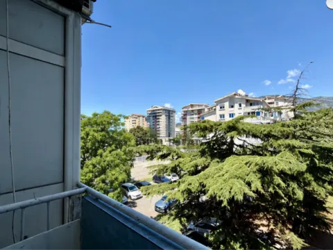 Rent, two bedroom apartment, 64m², Centar, Bar - image 1