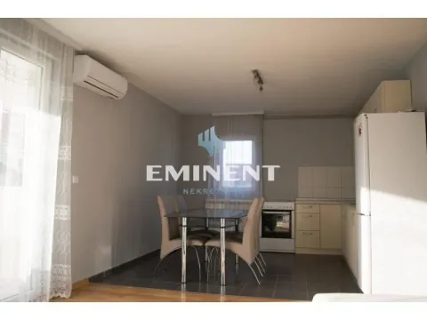 Prodaja, kuća, 200m², Ledine, Beograd - image 3