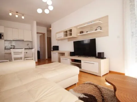 Rent, two bedroom apartment, 54m², Centar, Budva - image 3