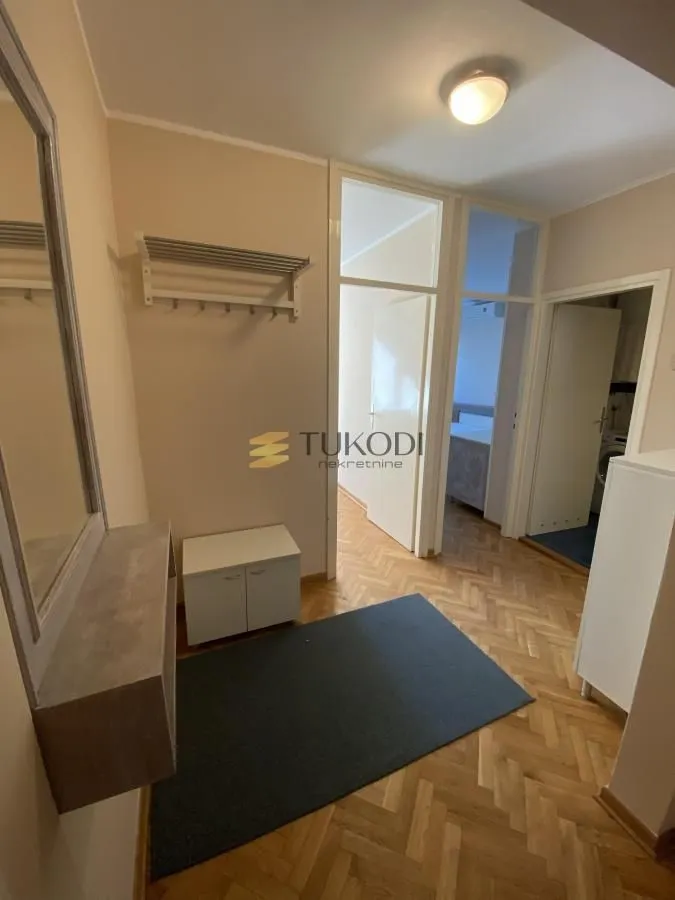 Izdavanje, trosoban stan, 78m², Novi Beograd Sve Podlokacije, Beograd